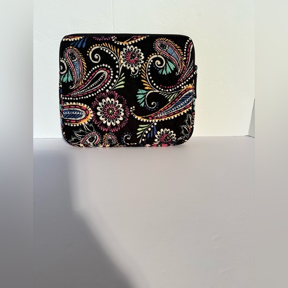 Vera Bradley Quilted Cotton Zip Laptop Tablet Sleeve Bandana Swirl 10” x 8.5” - Picture 2 of 9